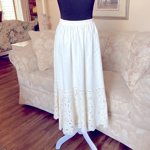 80’s Bali Emerald Skirt OS - Picture 3 of 9